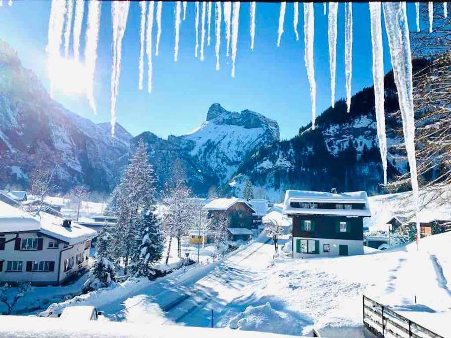 Cozy Apartment In Vintage House In Kandersteg Εξωτερικό φωτογραφία